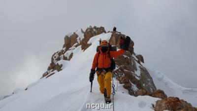 تیم 7 نفره کوهنوردان شیرازی گرفتار در برف سلامت هستند