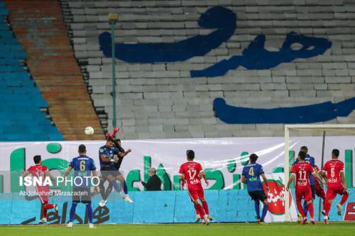 ورودی ها و خروجی های امروز پرسپولیس و استقلال