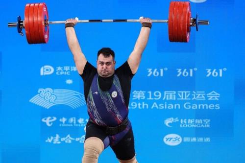 وزنه برداران بدون وزنه زدن در گزینشی المپیک قطر