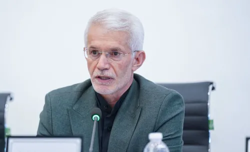 صحبت های معاون وزیر درباره ی مدرک تحصیلی رئیس فدراسیون بدنسازی