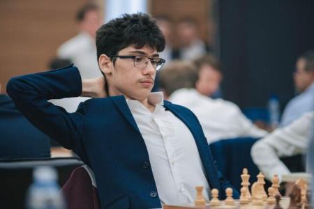 یك پیروزی و یك تساوی كارنامه فیروزجا در مسابقات جام ملت های شطرنج